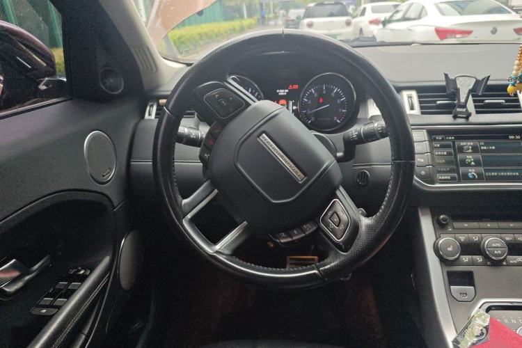 Used Land Rover Range Evoque 2015 2.0T Five-Door Sporty Edition Steering Wheel