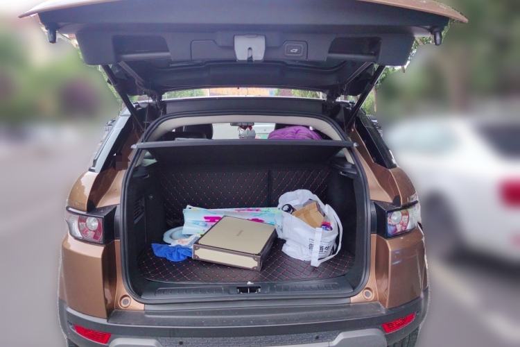 Used Land Rover Range Evoque 2015 2.0T Five-Door Zhiyao Edition Trunk