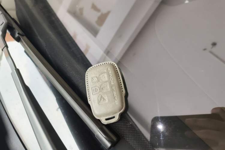 Used Land Rover Range Evoque 2015 2.0T Five-Door Zhiyao Edition Vehicle Key