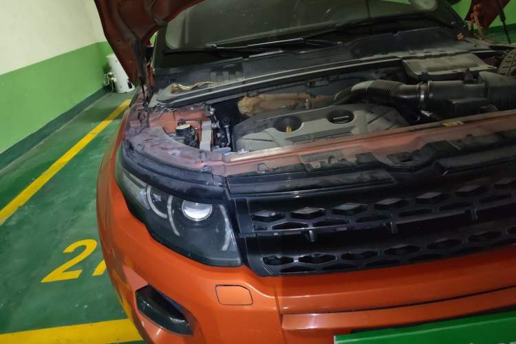 Used Land Rover Range Evoque 2015 2.0T Orange Edition Limited Model Engine Bay Right