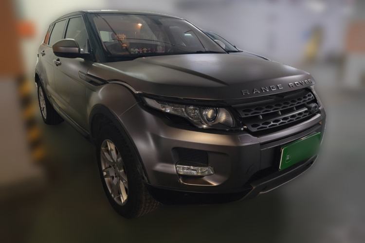 Used Land Rover Range Evoque 2015 2.0T 5-Door Luxury Edition Front Right 45 Deg