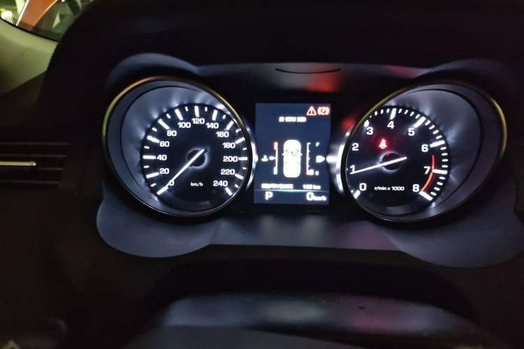 Used Land Rover Range Evoque 2015 2.0T Orange Edition Limited Model Instrument Cluster