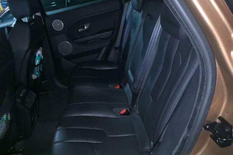 Used Land Rover Range Evoque 2015 2.0T 5-Door Luxury Edition Left Rear Seat