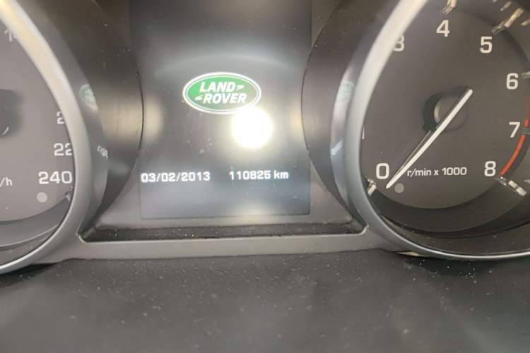 Used Land Rover Range Evoque 2015 2.0T Five-Door Sporty Edition Odometer Close Up
