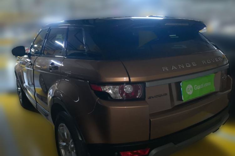 Used Land Rover Range Evoque 2015 2.0T 5-Door Luxury Edition Rear Left 45 Deg
