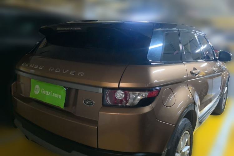 Used Land Rover Range Evoque 2015 2.0T 5-Door Luxury Edition Rear Right 45 Deg