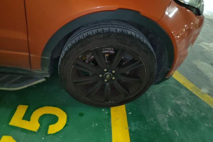 Used Land Rover Range Evoque 2015 2.0T Orange Edition Limited Model Right Front Wheel Hub