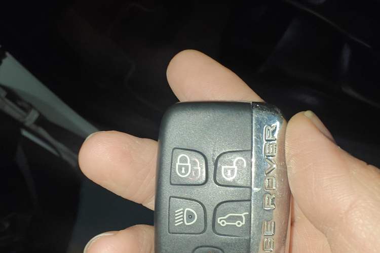 Used Land Rover Range Evoque 2015 2.0T 5-Door Luxury Edition Vehicle Key