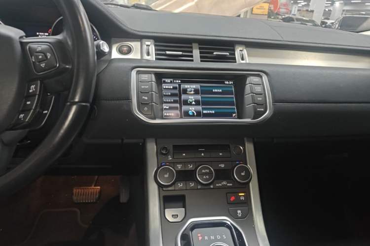 Used Land Rover Range Evoque 2015 2.0T Five-Door Zhiyao Edition Audio And AC Panel