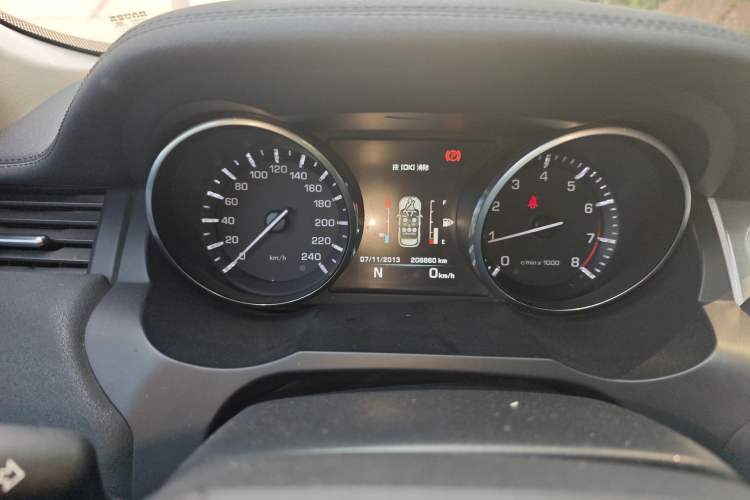 Used Land Rover Range Evoque 2015 2.0T Five-Door Fashion Edition Instrument Cluster