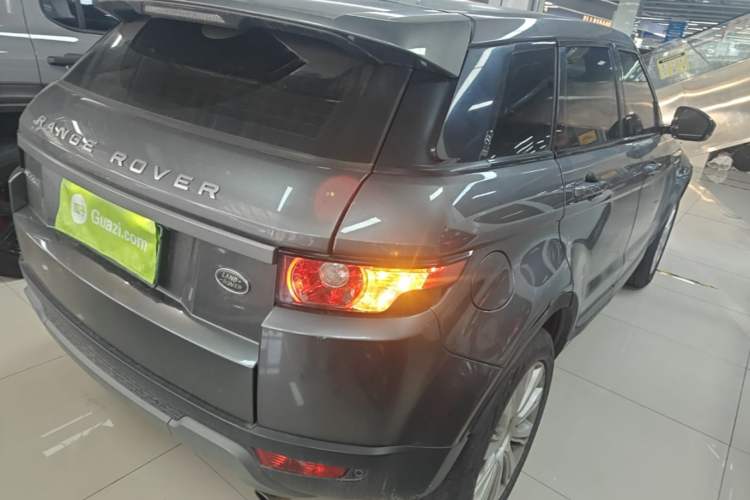 Used Land Rover Range Evoque 2015 2.0T Five-Door Zhiyao Edition Rear Right 45 Deg