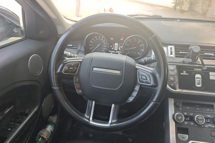 Used Land Rover Range Evoque 2015 2.0T Five-Door Fashion Edition Steering Wheel
