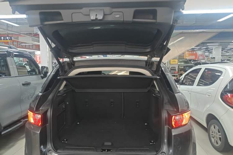 Used Land Rover Range Evoque 2015 2.0T Five-Door Zhiyao Edition Trunk