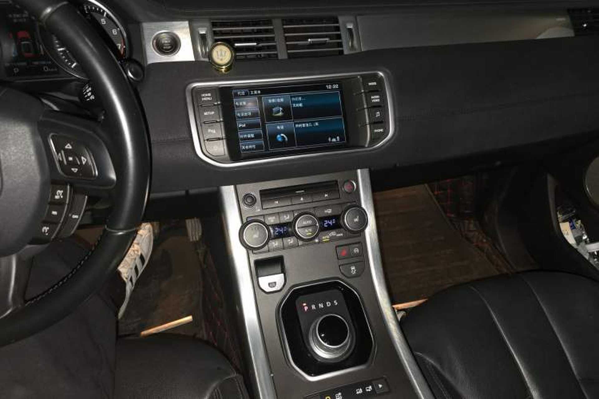 Used Land Rover Range Evoque 2015 2.0T Five-Door Fashion Edition Audio And AC Panel