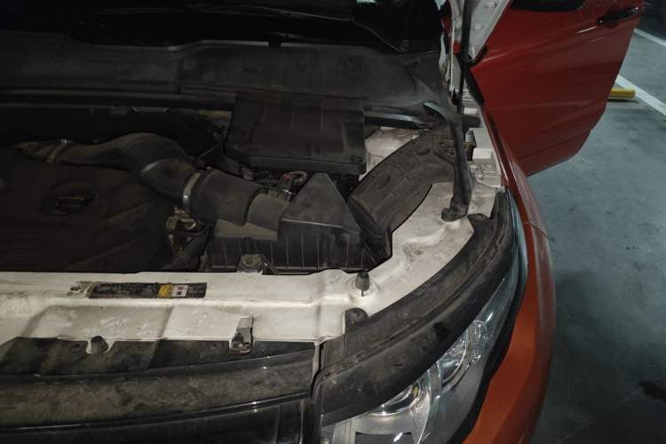 Used Land Rover Range Evoque 2015 2.0T Five-Door Enjoyment Edition Engine Bay Left