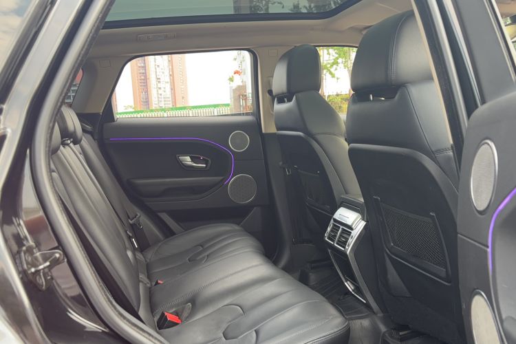 Used Land Rover Range Evoque 2015 2.0T Five-Door Zhiyao Edition Interior 4