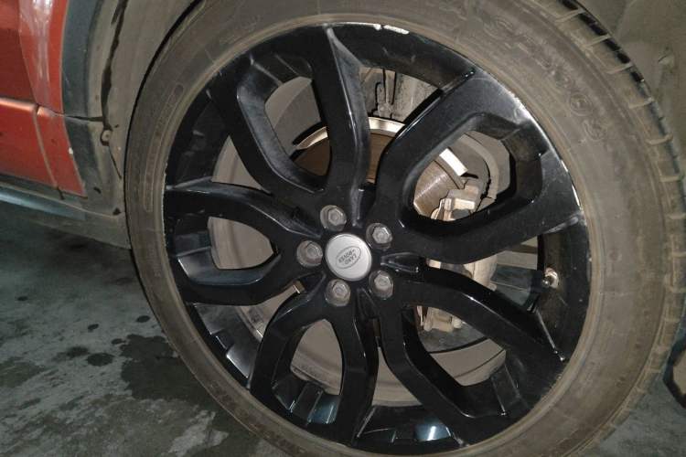 Used Land Rover Range Evoque 2015 2.0T Five-Door Enjoyment Edition Right Front Wheel Hub