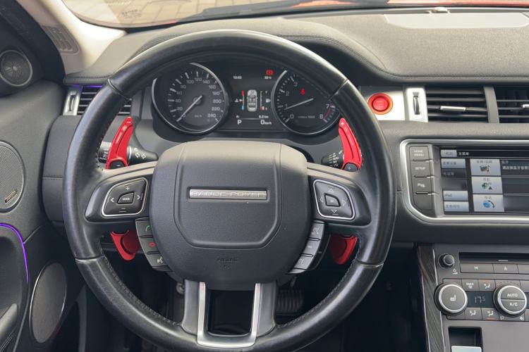 Used Land Rover Range Evoque 2015 2.0T Five-Door Zhiyao Edition Steering Wheel