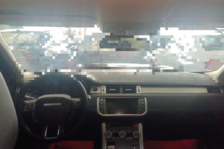 Used Land Rover Range Evoque 2015 2.0T Five-Door Zhiyao Edition Center Console