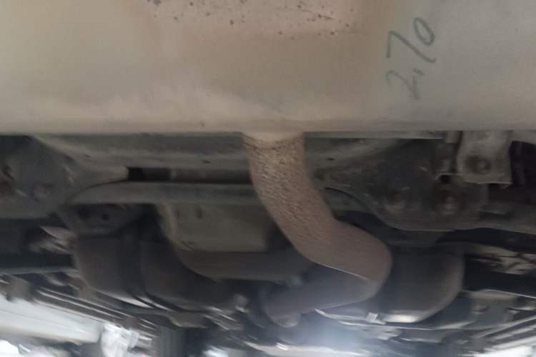 Used Land Rover Range Evoque 2015 2.0T Five-Door Zhiyao Edition Chassis Rear