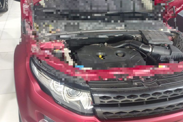 Used Land Rover Range Evoque 2015 2.0T Five-Door Zhiyao Edition Engine Bay Right