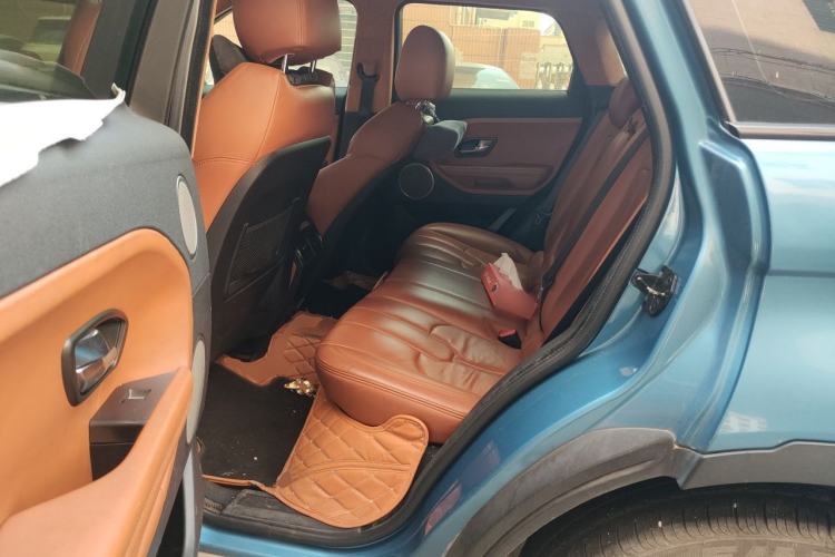 Used Land Rover Range Evoque 2015 2.0T Five-Door Zhiyao Edition Left Rear Seat