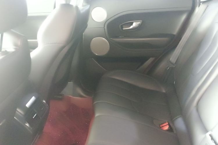 Used Land Rover Range Evoque 2015 2.0T Five-Door Zhiyao Edition Left Rear Seat