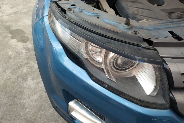 Used Land Rover Range Evoque 2015 2.0T Five-Door Zhiyao Edition Right Front Headlight