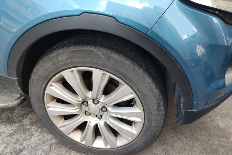 Used Land Rover Range Evoque 2015 2.0T Five-Door Zhiyao Edition Right Front Wheel Hub