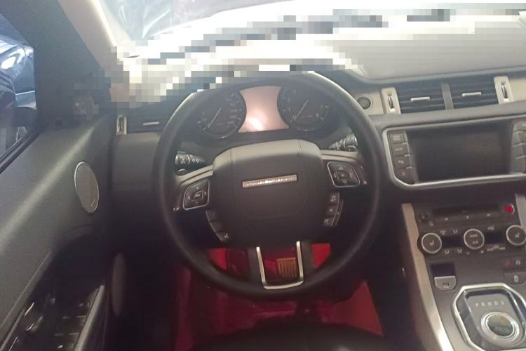 Used Land Rover Range Evoque 2015 2.0T Five-Door Zhiyao Edition Steering Wheel