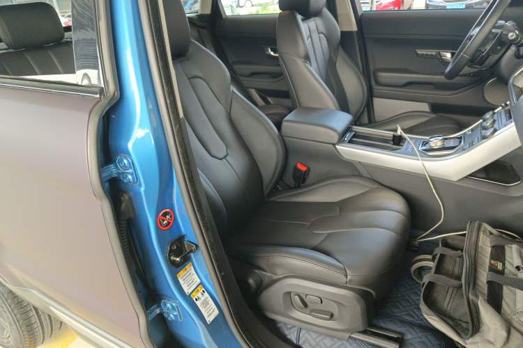 Used Land Rover Range Evoque 2015 2.0T Five-Door Zhiyao Edition Right Front Seat