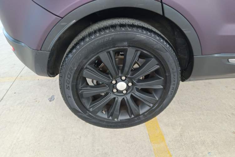 Used Land Rover Range Evoque 2015 2.0T Five-Door Zhiyao Edition Right Rear Wheel Hub