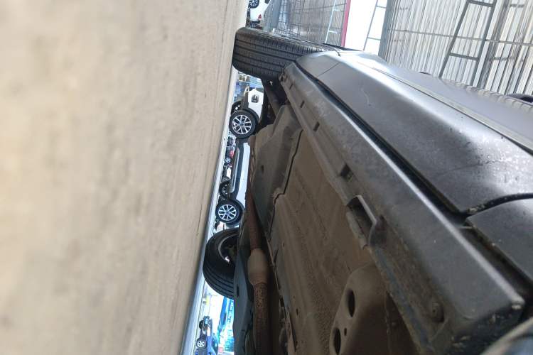 Used Land Rover Range Evoque 2015 2.0T Five-Door Zhiyao Edition Right Side Sill