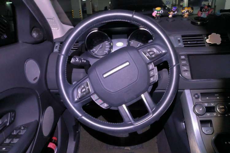 Used Land Rover Range Evoque 2015 2.0T Five-Door Fashion Edition Steering Wheel