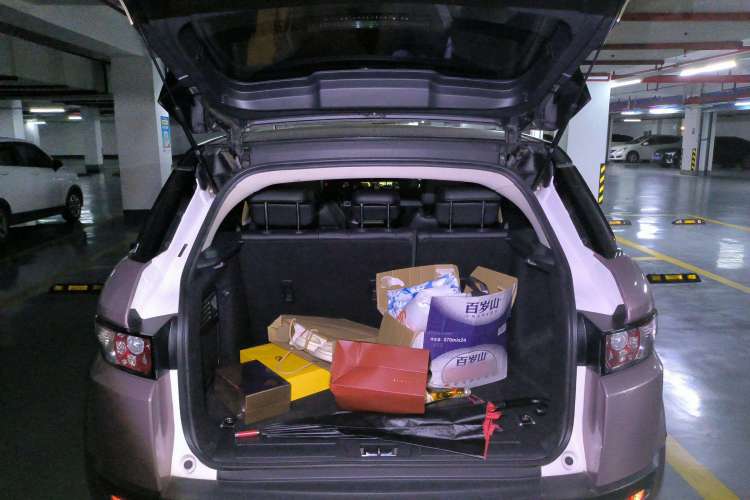 Used Land Rover Range Evoque 2015 2.0T Five-Door Fashion Edition Trunk