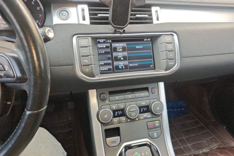 Used Land Rover Range Evoque 2015 2.0T Five-Door Zhiyao Edition Audio And AC Panel