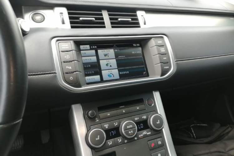 Used Land Rover Range Evoque 2015 2.0T Five-Door Enjoyment Edition Audio And AC Panel