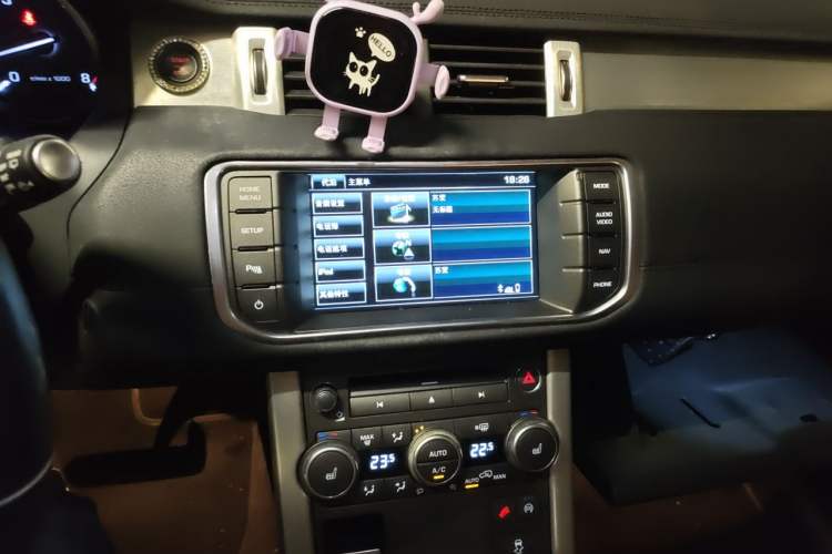 Used Land Rover Range Evoque 2015 2.0T Five-Door Zhiyao Edition Audio And AC Panel