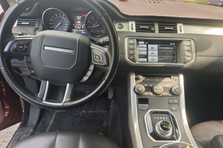 Used Land Rover Range Evoque 2015 2.0T Five-Door Zhiyao Edition Center Console