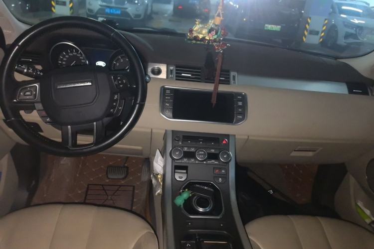 Used Land Rover Range Evoque 2015 2.0T Five-Door Zhiyao Edition Center Console
