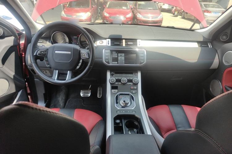 Used Land Rover Range Evoque 2015 2.0T 5-Door Ignite Edition Center Console