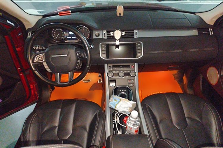 Used Land Rover Range Evoque 2015 2.0T Five-Door Sporty Edition Center Console