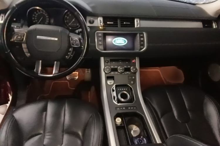 Used Land Rover Range Evoque 2015 2.0T Five-Door Sporty Edition Center Console