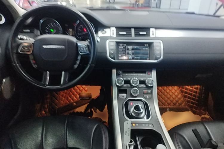 Used Land Rover Range Evoque 2015 2.0T Five-Door Zhiyao Edition Center Console