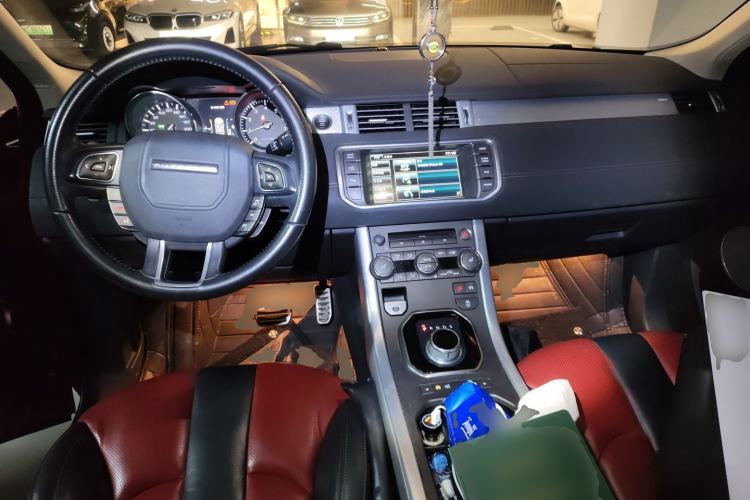 Used Land Rover Range Evoque 2015 2.0T Five-Door Sporty Edition Center Console