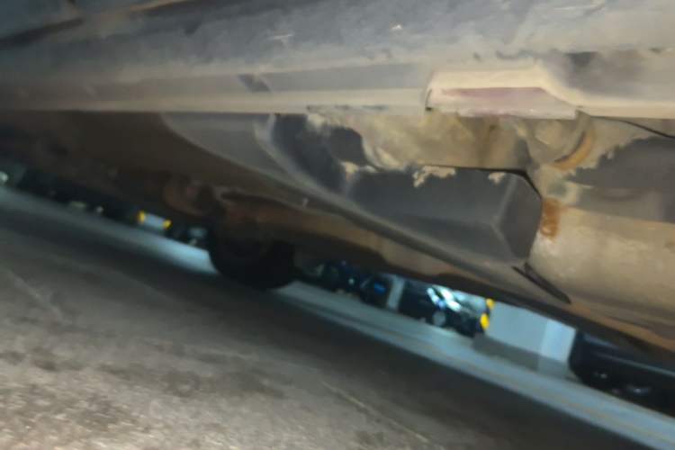 Used Land Rover Range Evoque 2015 2.0T Five-Door Zhiyao Edition Chassis Rear Left