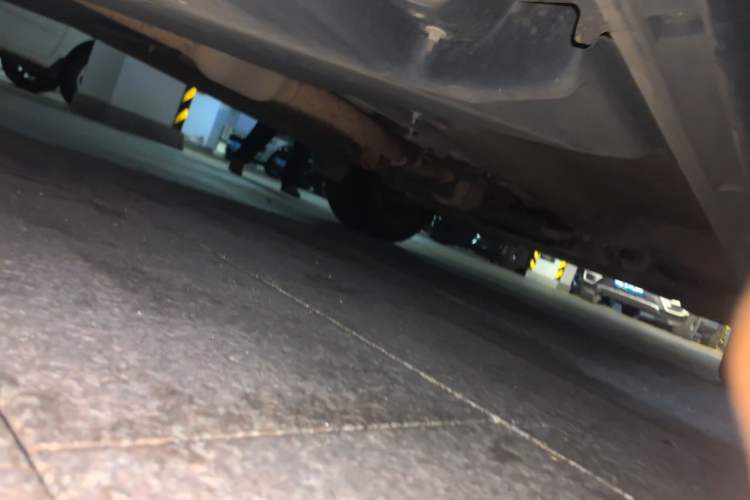 Used Land Rover Range Evoque 2015 2.0T Five-Door Zhiyao Edition Chassis Rear Right