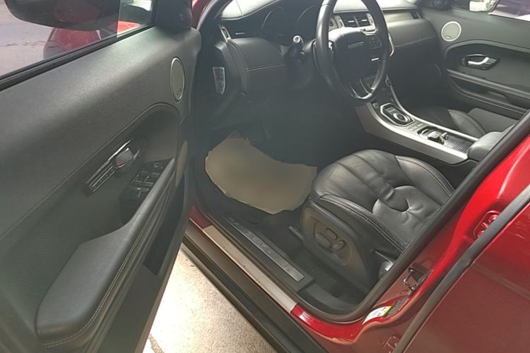 Used Land Rover Range Evoque 2015 2.0T 5-Door Ignite Edition Driver Seat