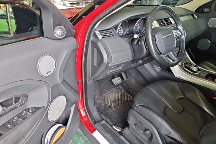 Used Land Rover Range Evoque 2015 2.0T Five-Door Zhiyao Edition Driver Seat