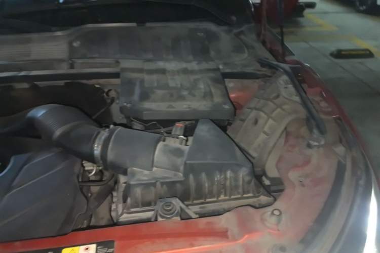 Used Land Rover Range Evoque 2015 2.0T Five-Door Zhiyao Edition Engine Bay Left